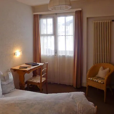 Romana אורחן סבונין